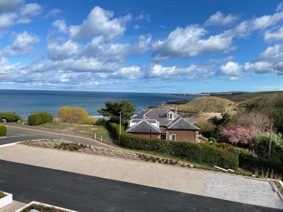1 The Bay - Stunning Contemporary Flat On The Scottish Coast Lägenhet Coldingham Exteriör bild